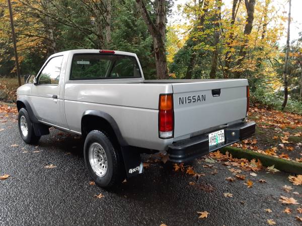 1996 Nissan one owner 4wd XE low miles pick up - for sale in Tacoma, WA – photo 5