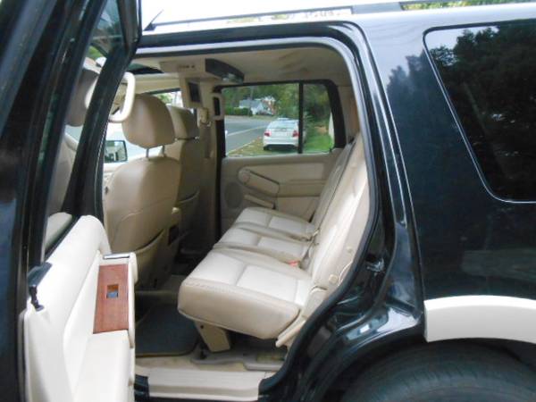 2006 Ford Explorer Eddie Bauer Navigation DVD Leather 3rd Row - cars... for sale in Seymour, NY – photo 17