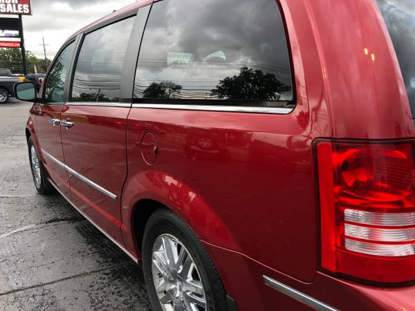 Clean! 2008 Chrysler Town & Country! Loaded! 3rd Row! for sale in Ortonville, MI – photo 10