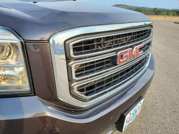 2016 GMC Yukon XL SLT**Excellent Condition**Lifted**Adult Owned** -... for sale in Grants Pass, OR – photo 11