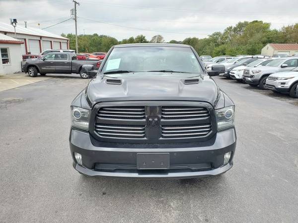 2016 Ram 1500 Crew Cab 4WD Sport Pickup 4D 5 1/2 ft Trades Welcome Fin for sale in Harrisonville, MO – photo 16