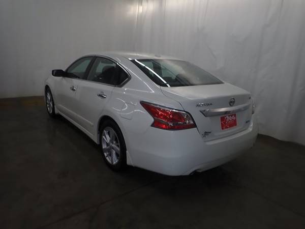 2014 Nissan Altima 2.5 SV - cars & trucks - by dealer - vehicle... for sale in Perham, ND – photo 15