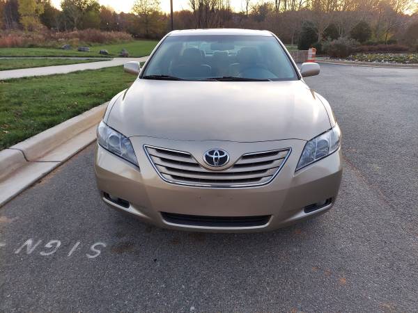 Toyota camry XLE - cars & trucks - by owner - vehicle automotive sale for sale in Rockville, District Of Columbia – photo 2
