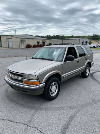 2001 Chevrolet Blazer 4X4 - - by dealer - vehicle for sale in Benton, AR – photo 2