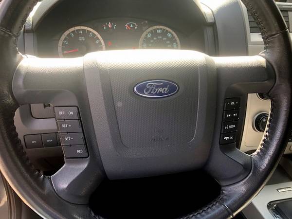 2012 Ford Escape AWD/SUNROOF/MICROSOFT SYNC! for sale in Pittsburgh, PA – photo 12