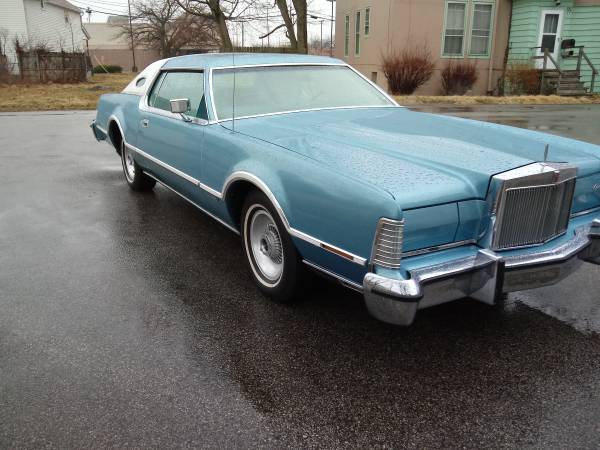1976 Lincoln Mark iv Givenchy 50, 000 miles moonroof for sale in Cleveland, OH – photo 3