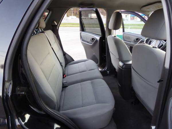 2007 Ford Escape Hybrid*RUNS NICE*CLEAN*90DAYS WRNTY*LOW MILES* -... for sale in Roanoke, VA – photo 19