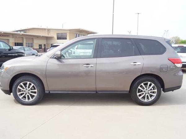 2013 Nissan Pathfinder S - - by dealer - vehicle for sale in Wichita, KS – photo 6