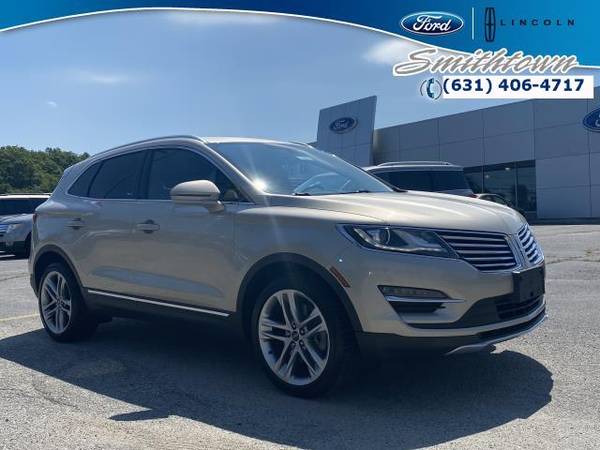 2017 Lincoln MKC Reserve AWD SUV - cars & trucks - by dealer -... for sale in Saint James, NY – photo 3