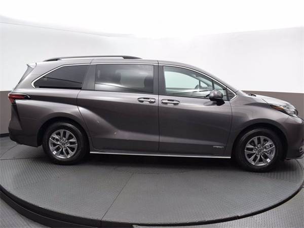 2021 Toyota Sienna XLE van - - by dealer - vehicle for sale in New Rochelle, NY – photo 6