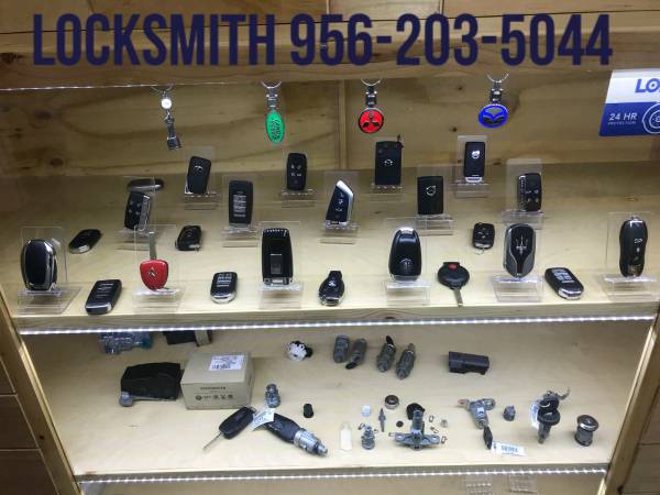 Llaves y controles - cars & trucks - by owner - vehicle automotive... for sale in Brownsville, TX – photo 4