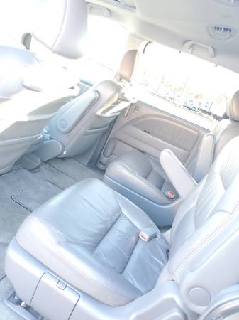 2006 Honda Odyssey V6 170,000 miles !super clean! - cars & trucks -... for sale in Bloomfield, CT – photo 13