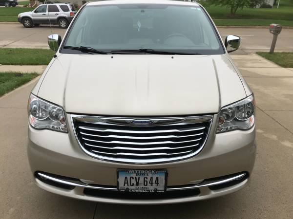 2013 Chrysler Town & Country Wagon Touring L V6 for sale in fort dodge, IA – photo 3