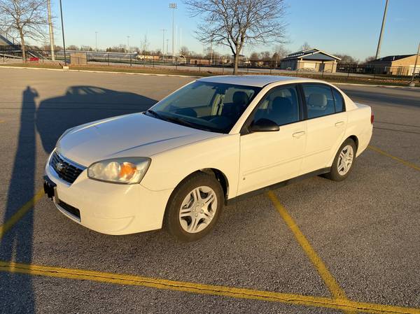 07 Chevy Malibu 07 - cars & trucks - by owner - vehicle automotive... for sale in Pleasant Prairie, WI – photo 2