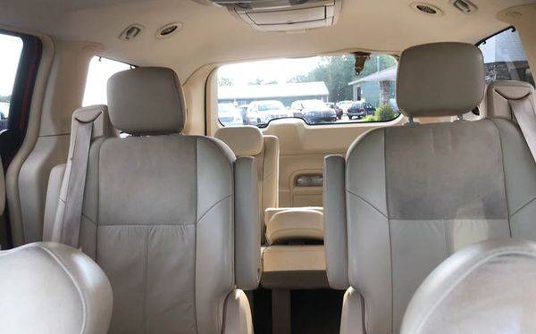 2009 Chrysler Town and Country Limited 4dr Mini Van - EVERYONE IS... for sale in Rockford, MI – photo 17