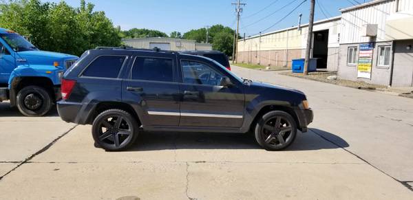 05 Jeep Grand Cherokee Rocky Mountain Laredo - cars & trucks - by... for sale in Cleveland, OH – photo 4