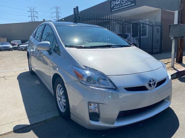 2011 Toyota Prius 5dr HB 5 with (2) 12V pwr outlets - cars & trucks... for sale in North Hollywood, CA – photo 7