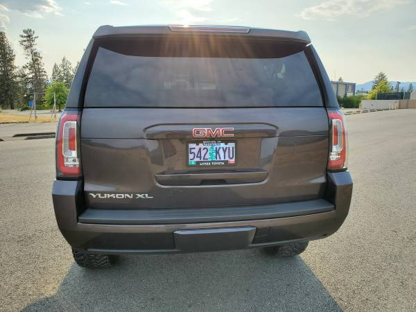 2016 GMC Yukon XL SLT**Excellent Condition**Lifted**Adult Owned** -... for sale in Grants Pass, OR – photo 4
