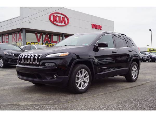 2017 Jeep Cherokee Latitude - - by dealer - vehicle for sale in Philadelphia, PA – photo 2