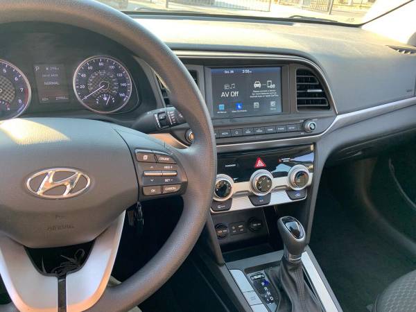 2019 Hyundai Elantra Limited 4dr Sedan EASY APPROVALS! - cars &... for sale in Spring Valley, CA – photo 15