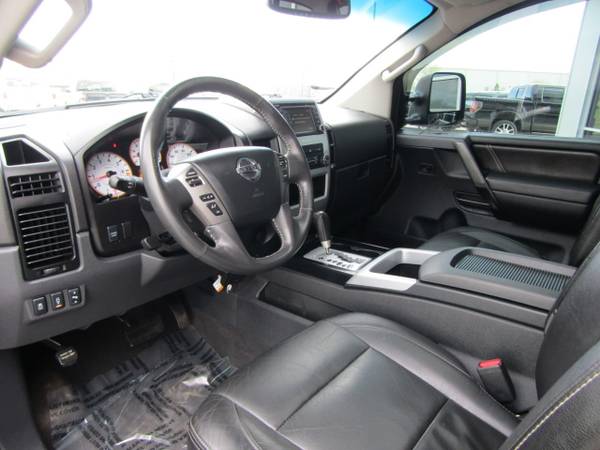 2014 Nissan Titan 4WD Crew Cab SWB PRO-4X Gala for sale in Omaha, NE – photo 10