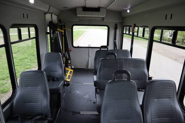 2014 Ford E-350 10 Passenger Paratransit Shuttle Bus for sale in Crystal Lake, IA – photo 13