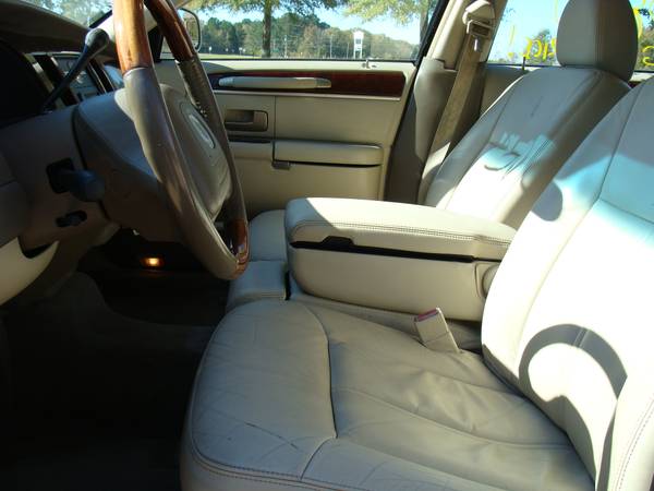 2004 LINCOLN TOWNCAR ULTIMATE 4 DOOR RUNS GREAT!! STOCK #839... for sale in Corinth, MS – photo 8