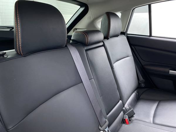 2016 Subaru Crosstrek 2.0i Limited Sport Utility 4D hatchback Gray -... for sale in Phoenix, AZ – photo 18