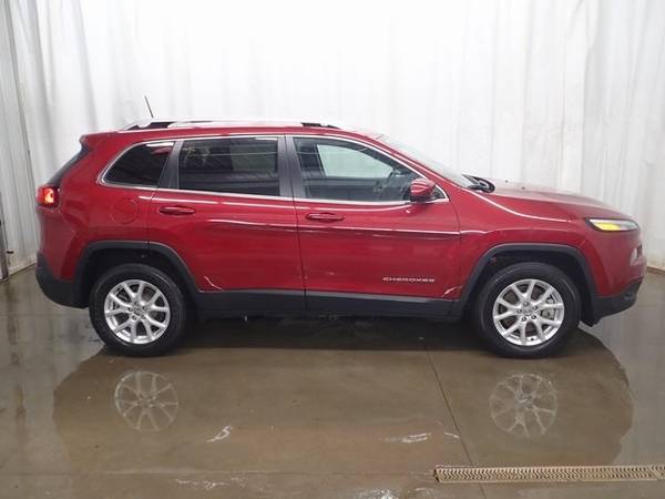 2017 Jeep Cherokee Latitude for sale in Perham, ND – photo 6