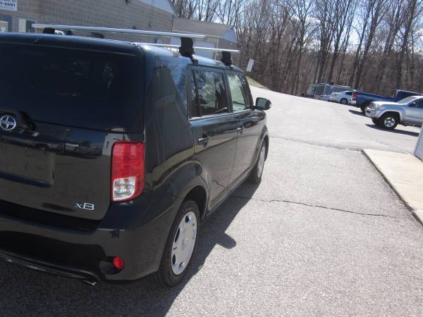 2013 Scion XB 4dr Wagon 86K Manual 5-Spd 86K Black ONE OWNER 8450 for sale in East Derry, RI – photo 9