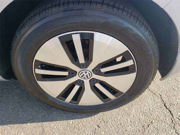 2016 VW Volkswagen eGolf SE hatchback - cars & trucks - by dealer -... for sale in Greeley, CO – photo 10