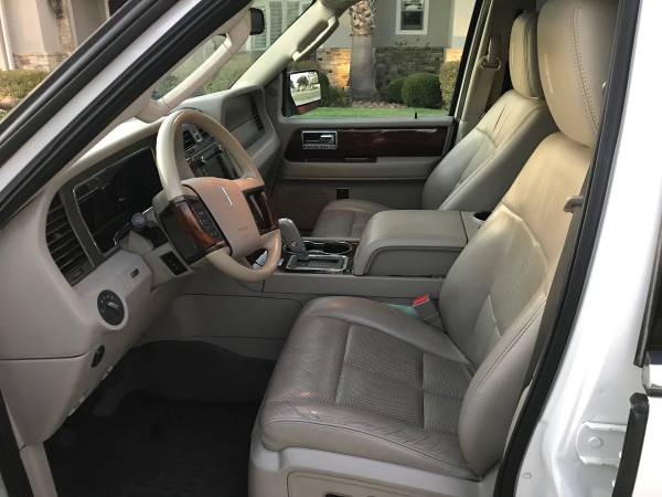 2013 Lincoln Navigator L - White for sale in New Braunfels, TX – photo 10