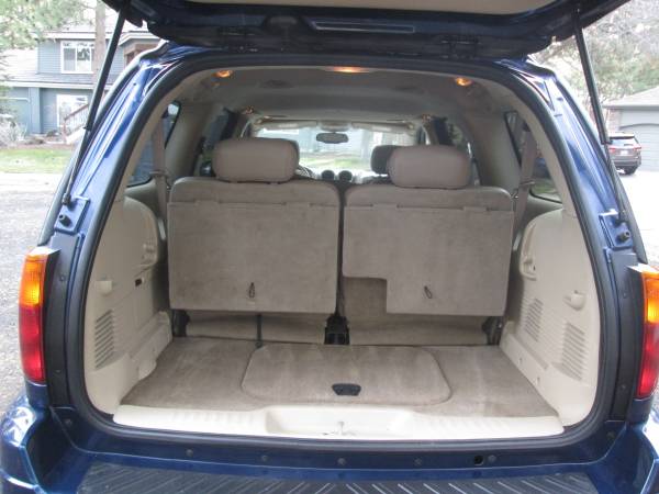 2004 GMC ENVOY XL SLT 7-PASSENGER 4WD SUV - - by for sale in Bend, OR – photo 17