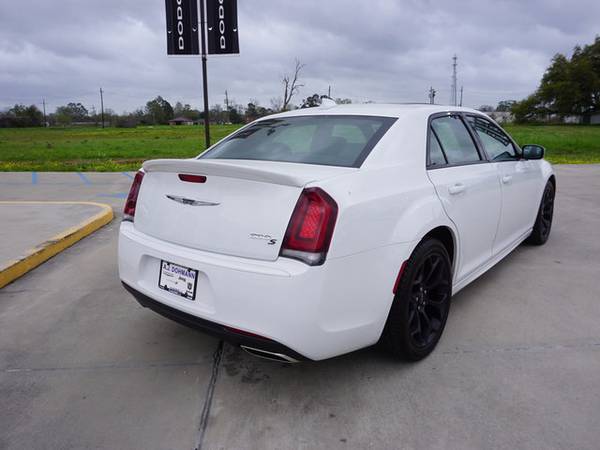 2020 Chrysler 300 300S RWD - - by dealer - vehicle for sale in Plaquemine, LA – photo 9