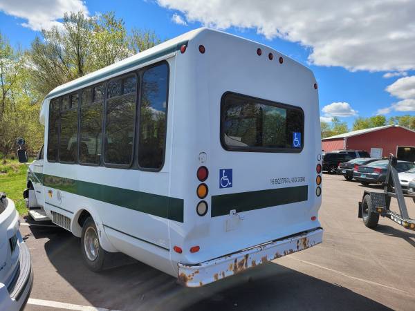 2000 Chevy g3500 bus with working wheelchair lift for sale in Ham Lake, MN – photo 4
