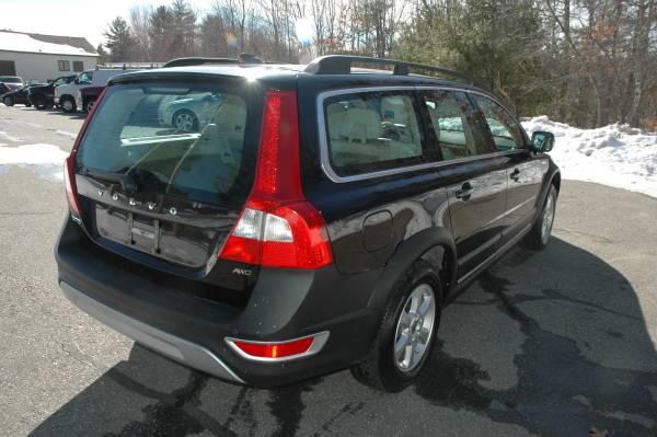 2011 Volvo XC70 AWD Wagon 3 2L - Great Carfax - IMMACULATE - cars & for sale in Windham, VT – photo 6