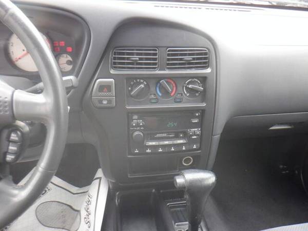 2000 Nissan Pathfinder XE - - by dealer - vehicle for sale in Des Moines, IA – photo 10