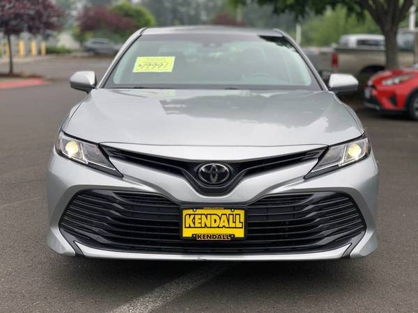 2018 Toyota Camry Celestial Silver Metallic Priced to SELL!!! for sale in Eugene, OR – photo 2