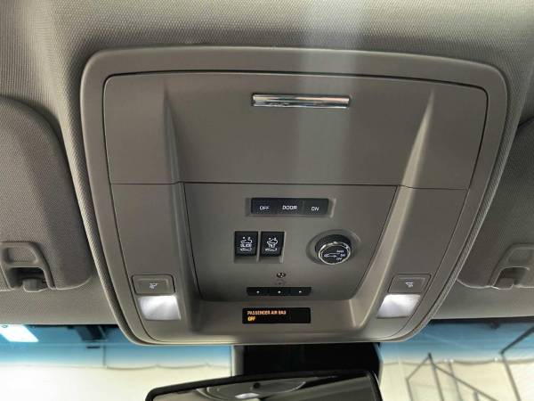 2015 Chevrolet Suburban 4x4 4WD Chevy LT Rear Entertainment Heated for sale in Salem, OR – photo 24
