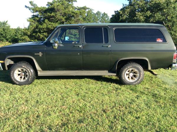 1988 Chevy Suburban 4x4 (Square Body) for sale in Fort Worth, TX – photo 2