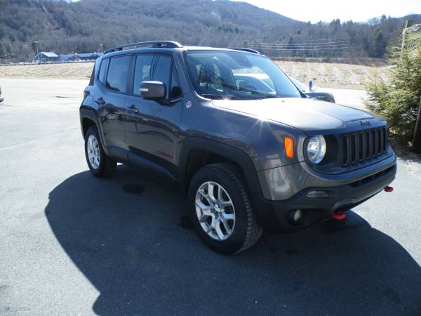 2016 Jeep Renegade Trailhawk - - by dealer - vehicle for sale in Banner Elk, NC – photo 4