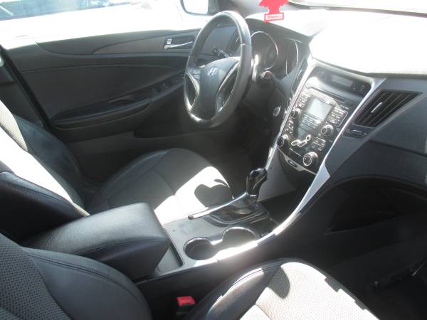 2011 HYUNDAI SONATA - - by dealer - vehicle automotive for sale in CERES, CA – photo 2