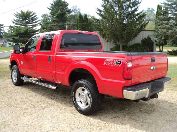 2016 Ford F250 XLT Crew Cab 4x4 Diesel for sale in Pardeeville, WI – photo 4