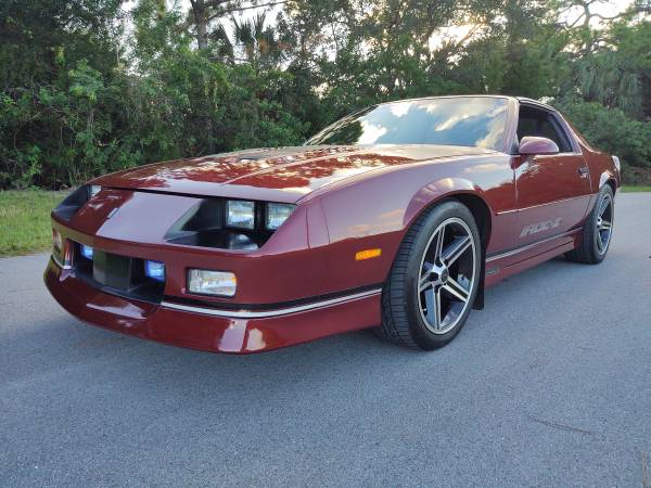 Extremely Nice 1986 Chevrolet Iroc Z/28 Up For Sale - cars & trucks... for sale in Hudson, FL – photo 2