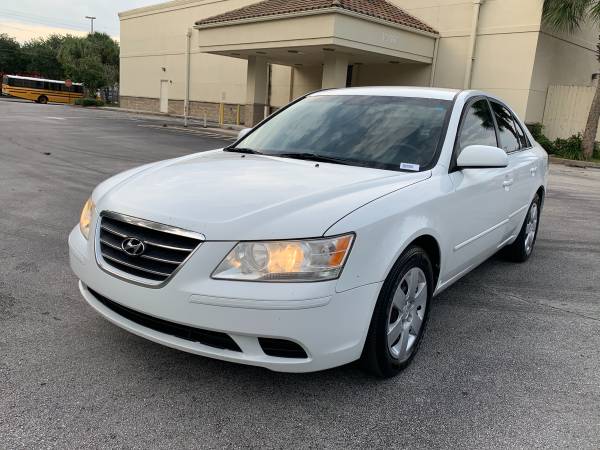 CLEAN 2009 HYUNDAI SONATA EXCELLENT CONDITION MILES 154k COLD AC... for sale in Fort Pierce, FL – photo 4