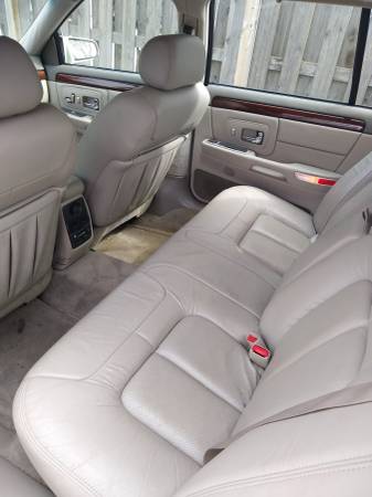 46k miles 1999 Cadillac Deville Concours, Pearl White - cars & for sale in Cleveland, OH – photo 4