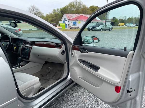 2006 Chevrolet Impala - V6 Clean Carfax, All power, Spoiler, Books for sale in Dagsboro, DE 19939, DE – photo 18