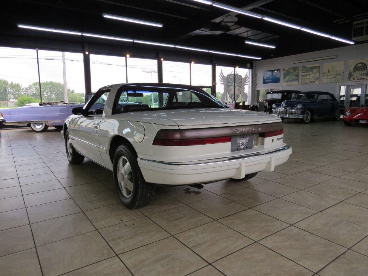 1990 Buick Reatta for sale in St. Charles, IL – photo 4
