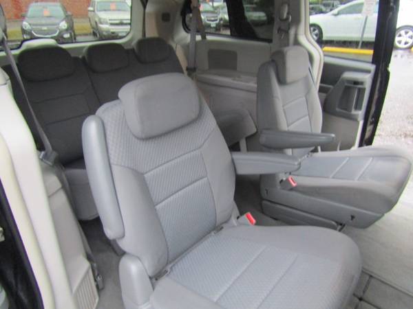 2010 Chrysler Town Country Touring 3.8L V6 Dual DVDs Remote Start!! for sale in Burnsville, MN – photo 8
