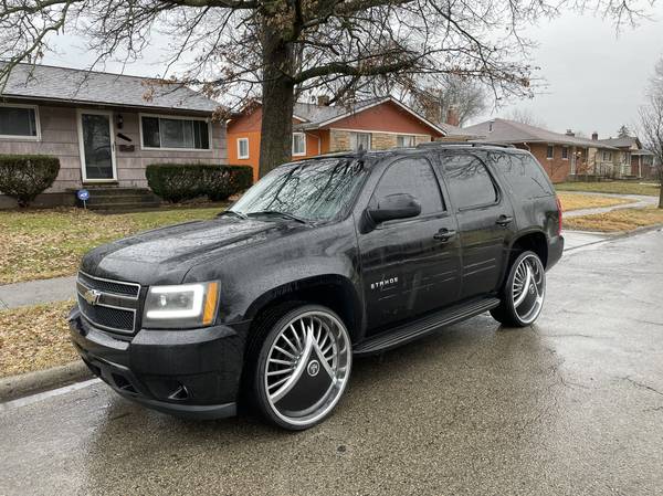 2008 Chevy Tahoe on 26 s 98k Miles for sale in Columbus, OH – photo 3